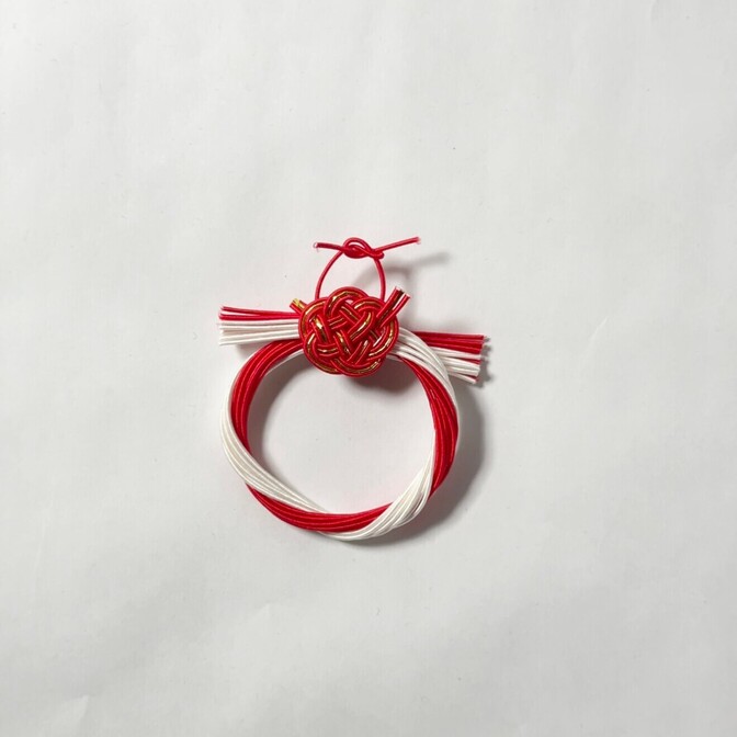 水引ミニしめ縄
梅モチーフ付き｜さりげなく飾れる和モダンインテリア