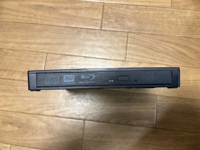 ポータブル外付けCD/ DVDドライブ　ブルーレイドライブ
