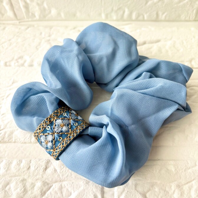 インド刺繍リボン🎀シュシュ　くすみブルー