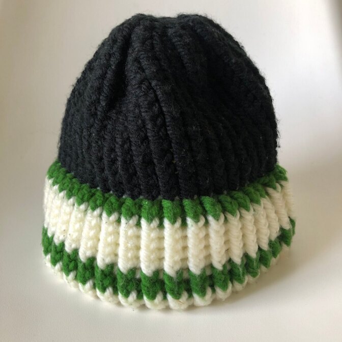 【ハンドメイド】ニット帽　ブラック グリーン ホワイト