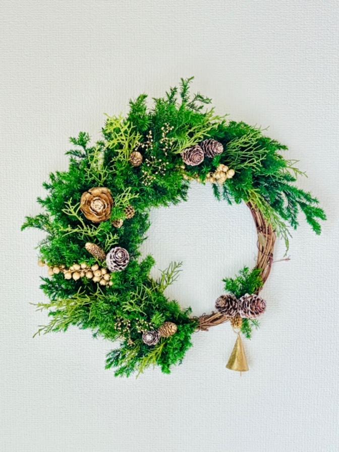 【色褪せないリース】プリザーブドグリーンの冬を迎える深緑リース|ナチュラルインテリア