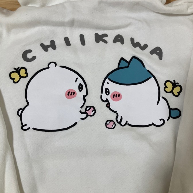 ちいかわコラボ　白パーカー　Mサイズ　裏起毛
アベイル
