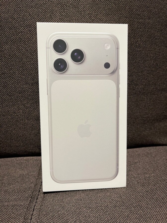 【本日限定値下げ】 iPhone 17 Pro Max 256GB シルバー SIMフリー