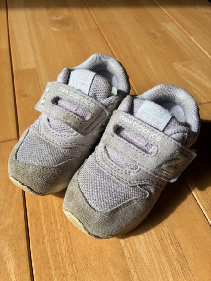 ニューバランス キッズスニーカー 13.5cm グレー 使用感あり（1/31まで公開）