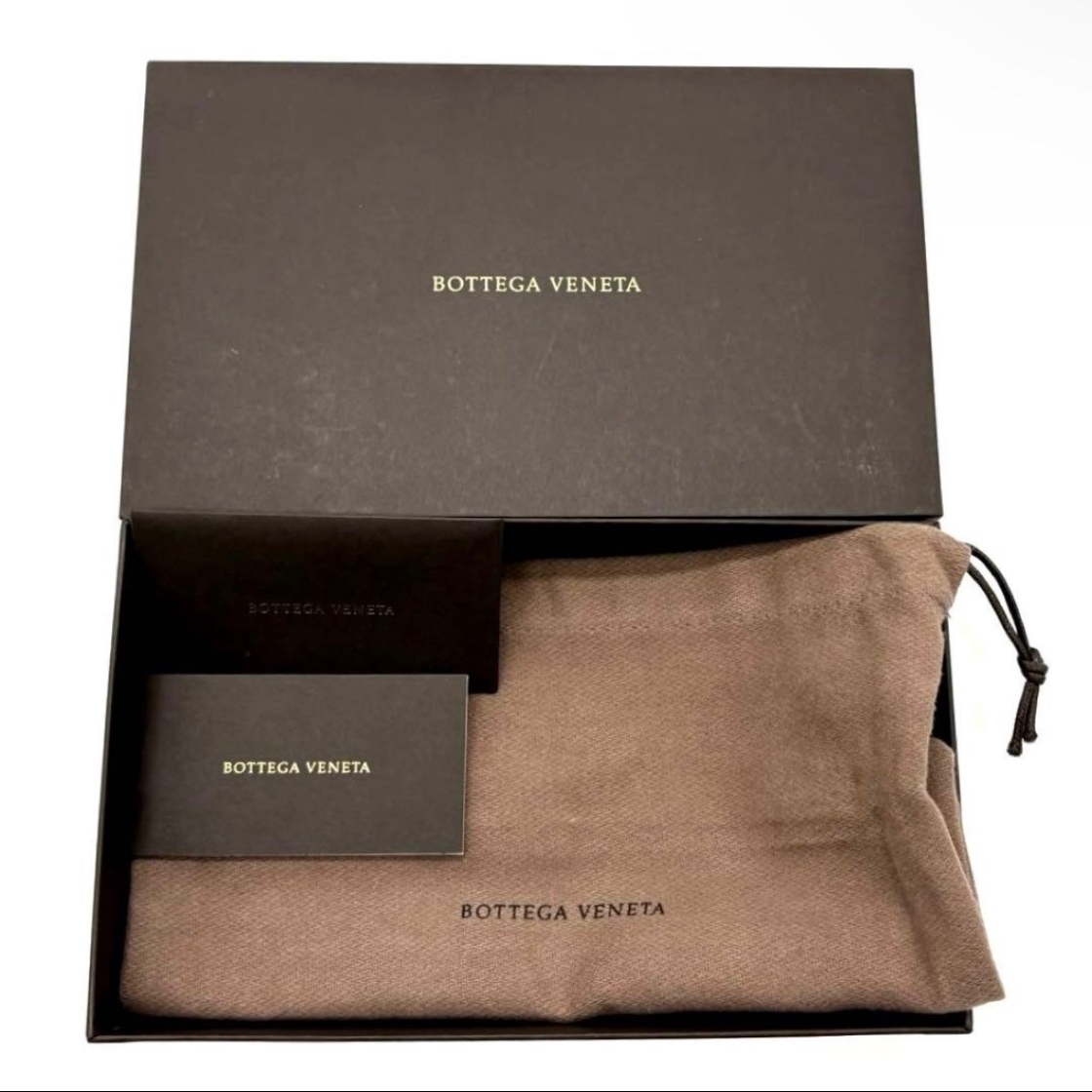 ・未使用BOTTEGAVENETAレザー長財布　濃茶　イントレチャート　箱袋付き リベ限定価格✨️】ボッテガヴェネタ イントレチャート ラウンド