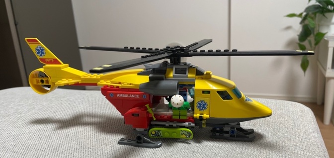 LEGO レゴ レスキューヘリ 救急ヘリコプター AMBULANCE フィグ付き