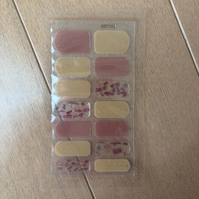 【未使用未開封】ネイルシール 12枚入り ピンク ベージュ　フット用