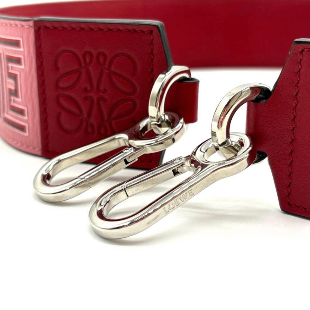 LOEWE アナグラムロゴ レッド レザー キーリング リベ限定価格✨️】ロエベ レザー×メタル ショルダーストラップ