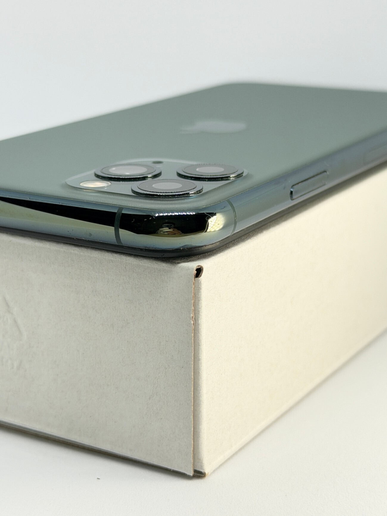 BT100%】 iPhone 11 pro ミッドナイトグリーン 64GB SIMロック解除済み