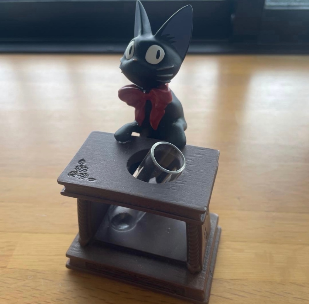 コキリの試験管 一輪挿し ジブリ 魔女の宅急便 ジジ 置物｜リベシティ