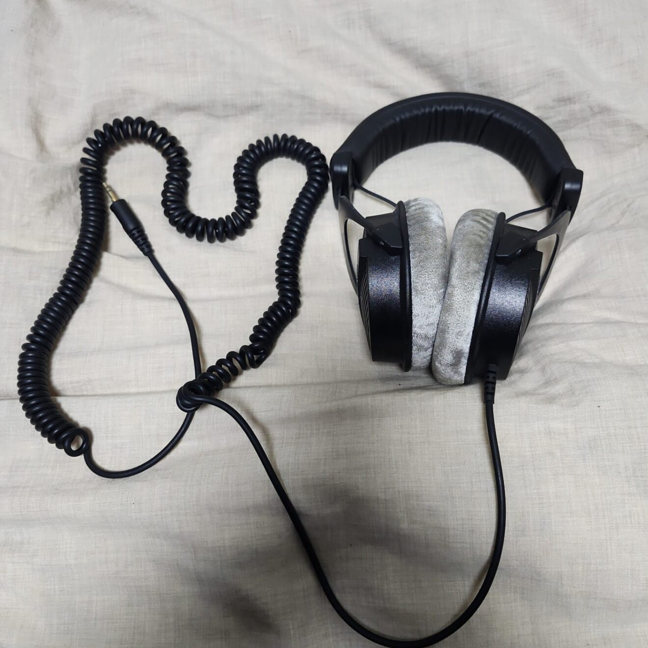 Beyerdynamic DT 990 PRO 250Ω 開放型ヘッドホン｜リベシティフリー