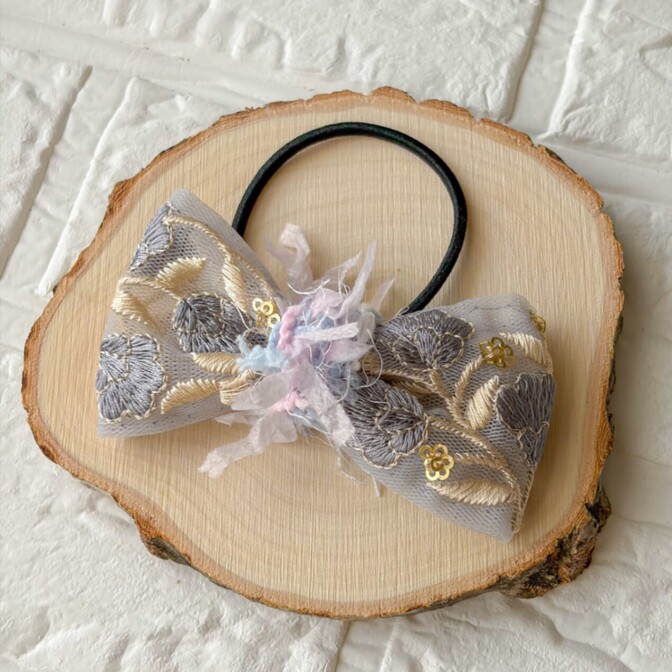 ⑨インド刺繍リボン🎀ヘアゴム　アイスブルー　ユニコーン