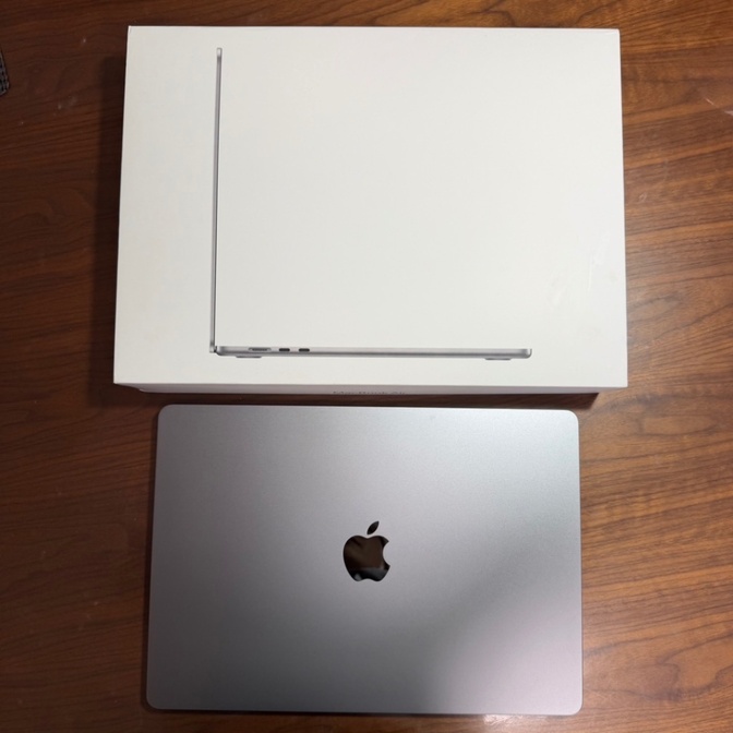 MacBook Air M2 2023 15.3 8GBメモリ 256GBストレージ 付属品 