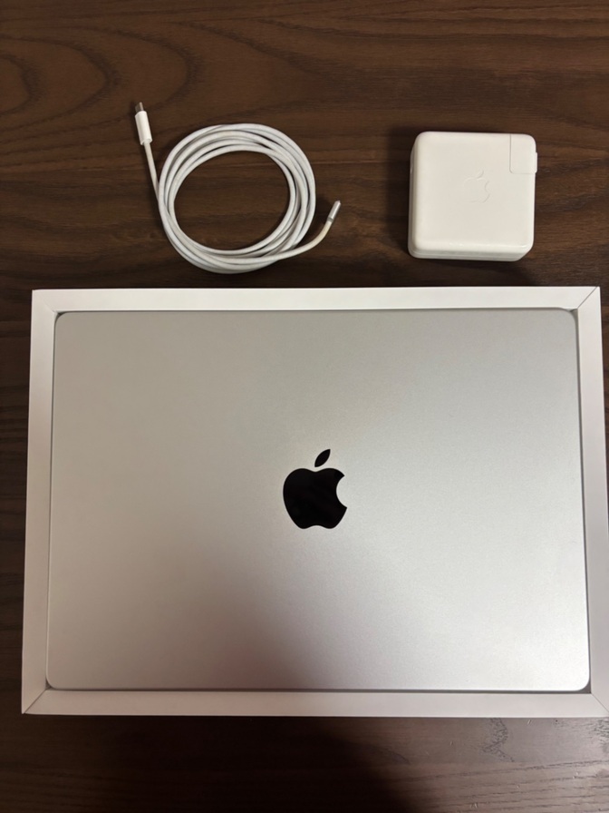 MacBook Pro 14インチ/M1 Pro/32GB/SSD512GB/シルバー/モフト付