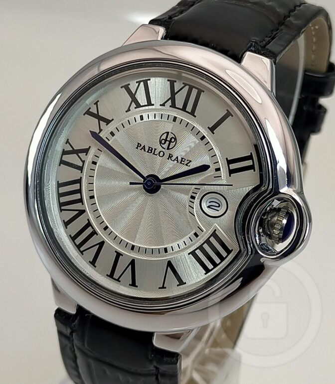 まるで一本の線で描いた様な美しいラウンディッシュフォルム【リューズガード装備/新品】日付 黒レザー