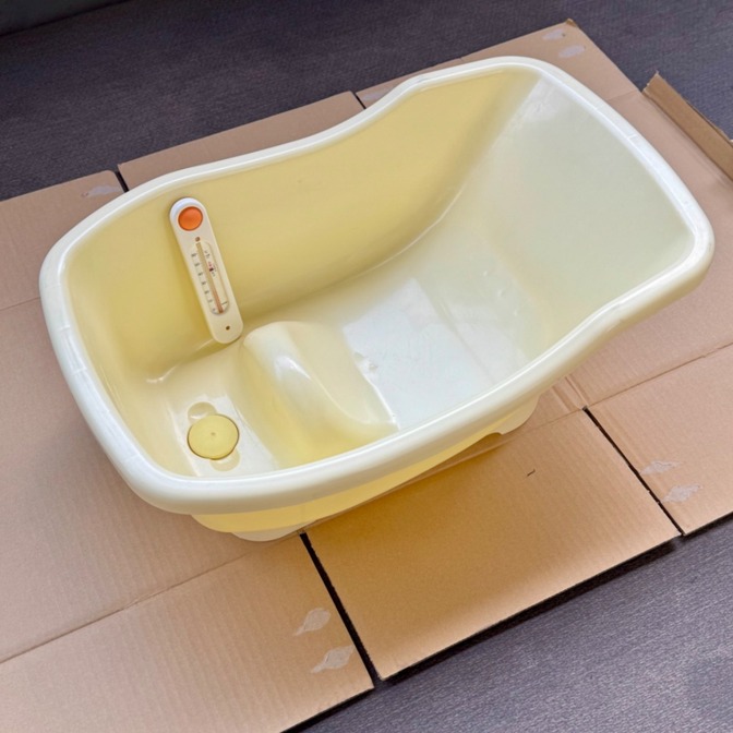 ★赤ちゃん本舗★すべり落ち 股ガード付★シンクでも使える★ベビーバス