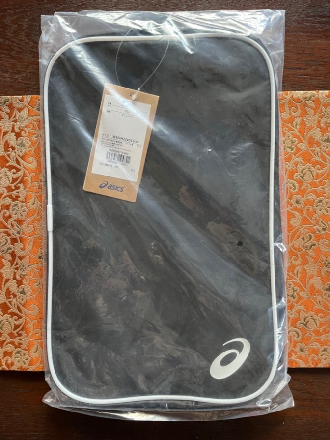 お求めやすく‼︎【アシックス】新品❣️シューズケース（ブラック）