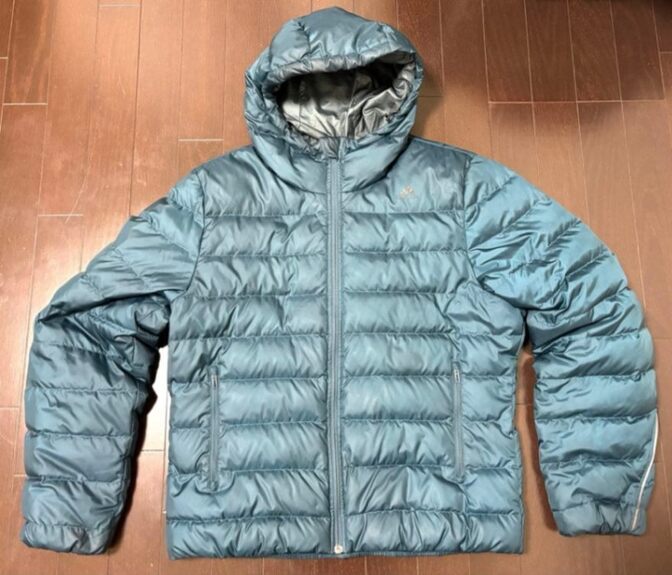 adidas フード付きダウンジャケット　グリーン