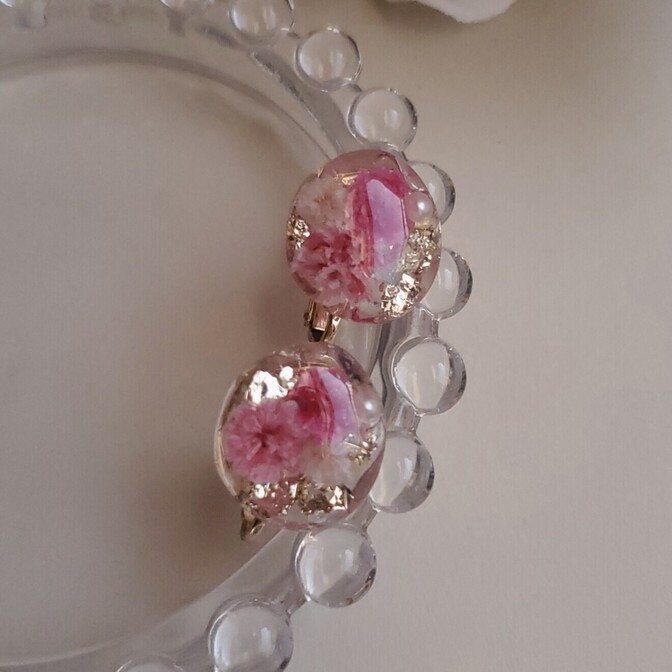 ハンドメイド🌸ピンクカスミソウイヤリング