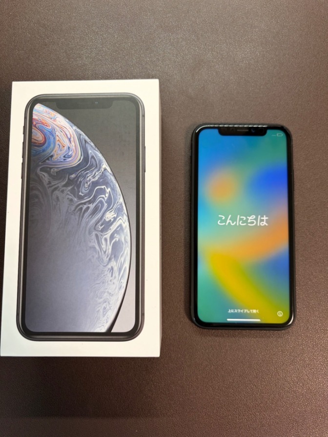 iPhone XR Black 64GB SIMフリー バッテリー84%