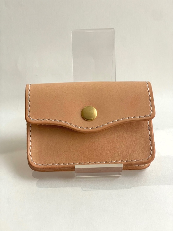 姫路レザー カードケース　ヌメ革 ユニセックス 本革　植物タンニン　真鍮