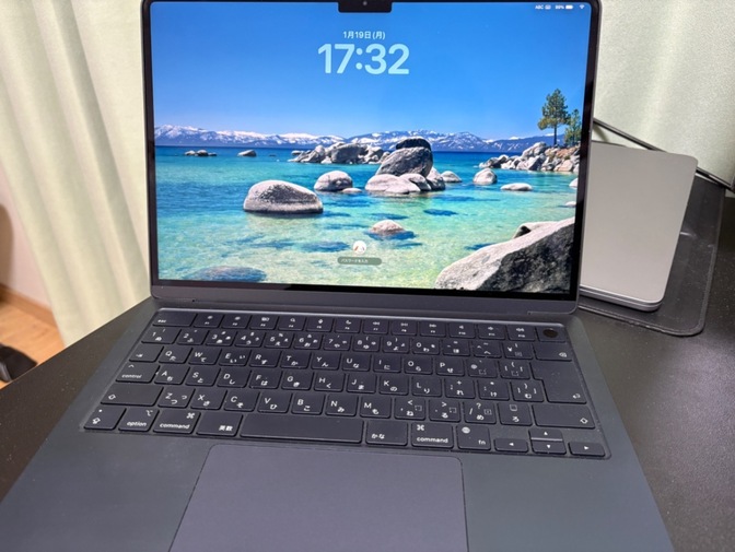 MacBook Air M2 / 8GB / 256GB / ミッドナイト / バッテリー100%