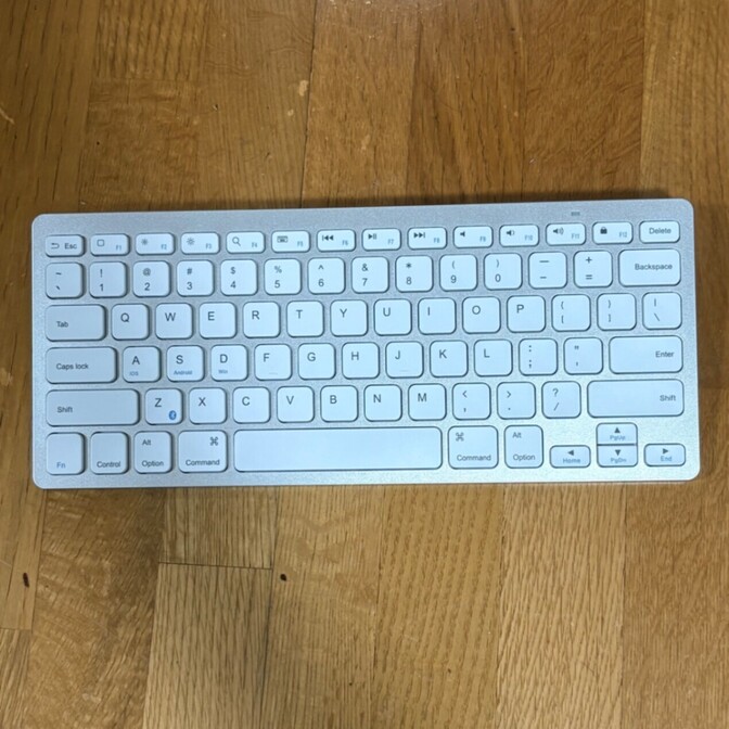 【ANKER】ワイヤレスキーボード 英語配列