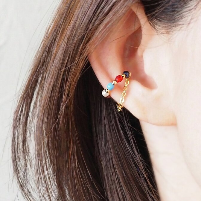 【ピアス穴不要!】クリスタルパールとガラスビースのマルチカラー＊Wラインイヤーカフ（片耳用）
