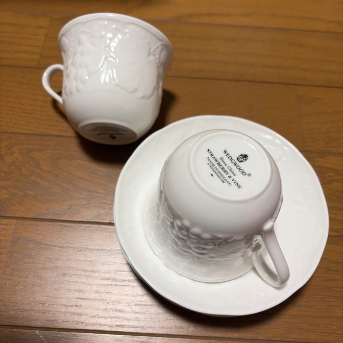 【未使用】WEDGWOOD ストロベリー＆ヴァイン カップ＆ソーサー 2客