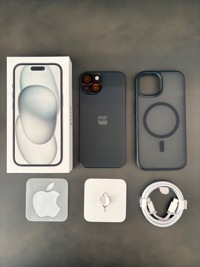 美品【iPhone15 128GB SIMフリー Black】バッテリー最大容量87％