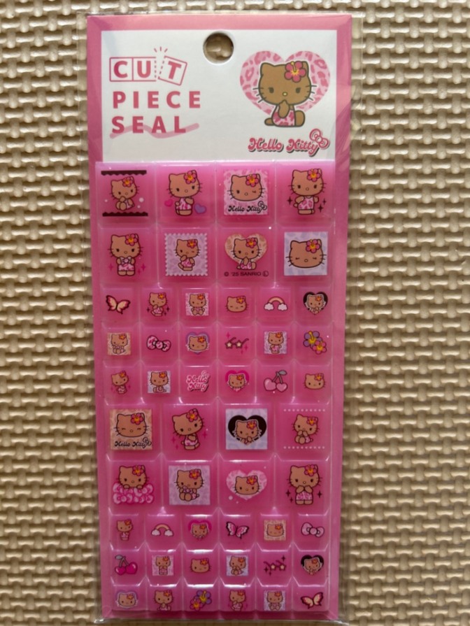 【正規品】ハローキティ カットピースシール 未使用　タイルシール　日焼けキティ