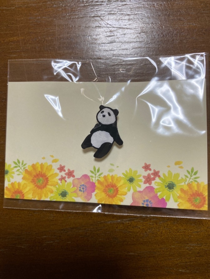 ★ハンドメイド  パンダチャームA ★マスク＊帽子＊襟に♪ 大( 2.5センチ）オリジナル