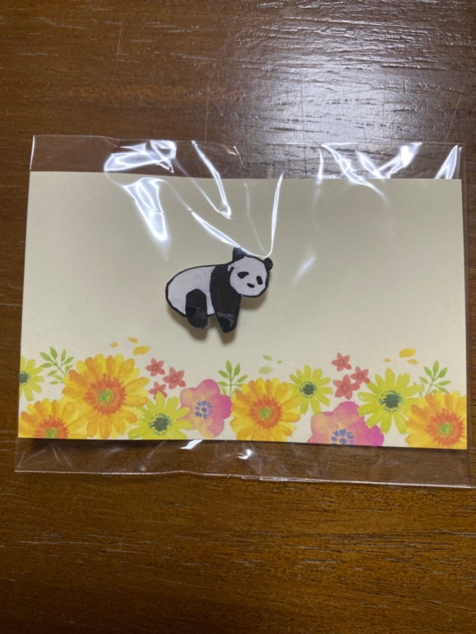 ★ハンドメイド パンダチャームB ★マスク＊帽子＊襟に♪ 大( 2.3センチ）オリジナル
