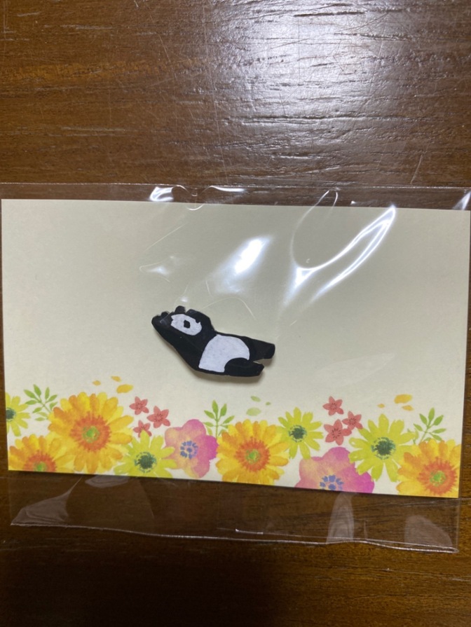 ★ハンドメイド パンダチャームD ★マスク＊帽子＊襟に♪ 大( 2センチ）オリジナル