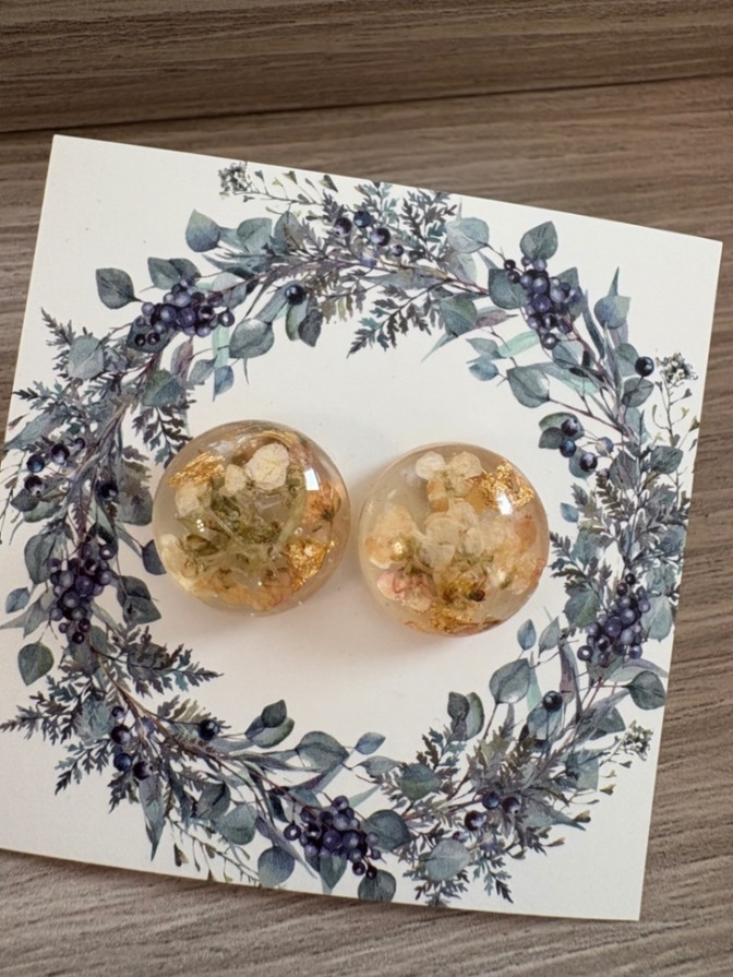 アレルギー予防　ハンドメイド　ドライフラワーレジンピアス　リアルフラワー　