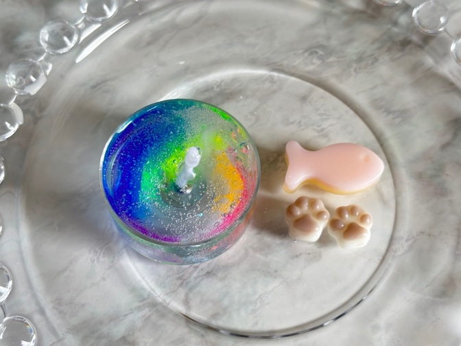 『虹の橋のごはんキャンドル』
 大切なペットへの温かな想いを灯す