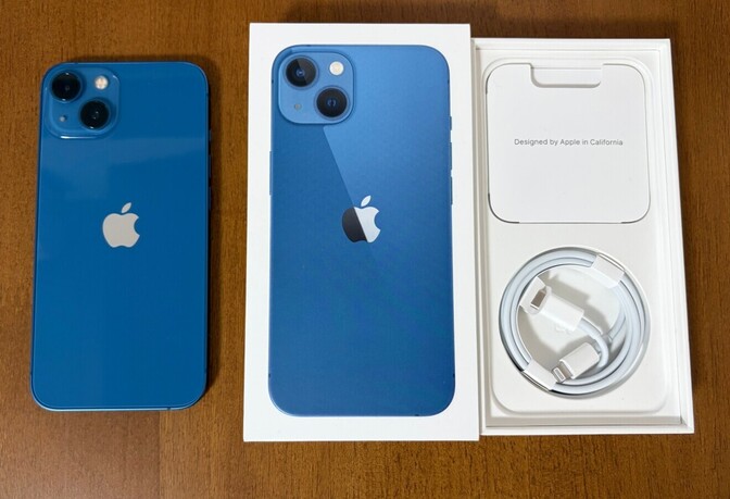 【美品】iPhone 13 本体 256GB ブルー SIM フリー
