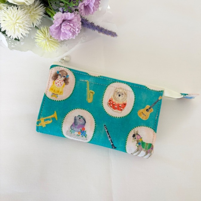 ユキエモン　ミニ財布　カードケース
ジャバラポケットで仕分け出来る！