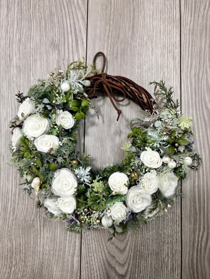 🌸シフォンホワイトリース🌸フェルトで作ったフラワーリース