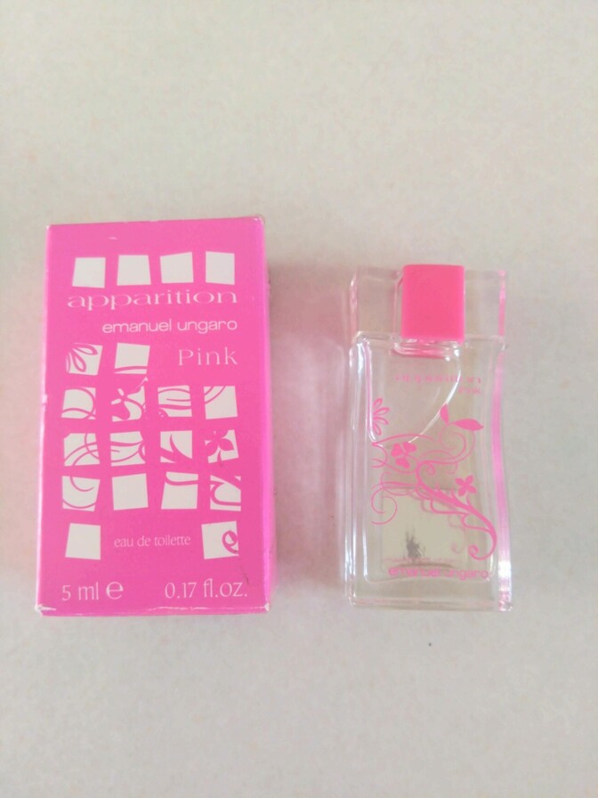 🌹ミニ香水🌹emanuel ungaro  
Apparition Pink  
オードトワレ 
