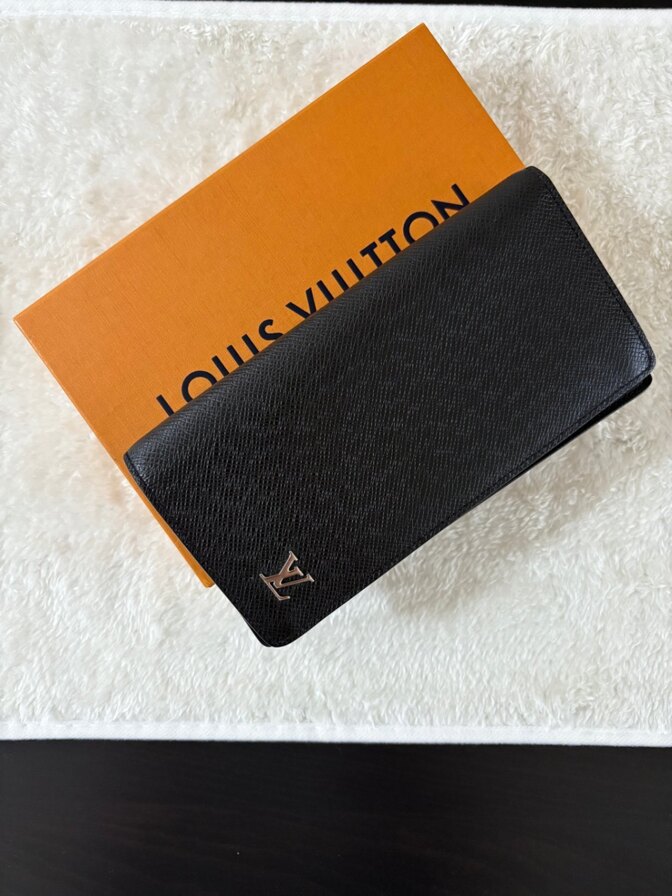 LOUIS VUITTON ルイヴィトン ポルトフォイユ タイガ 財布