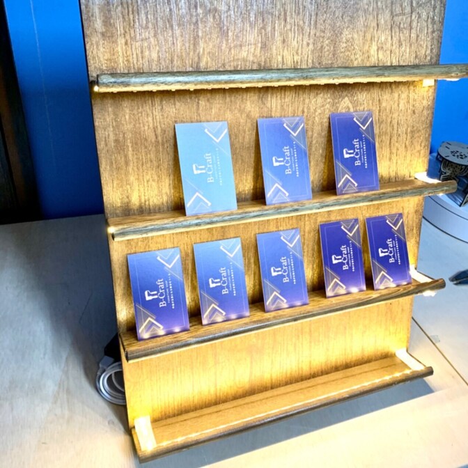 折りたたみ型木製ディスプレイ　LEDライト付き
「LEDオリタタムヤーツ」　※専用出品