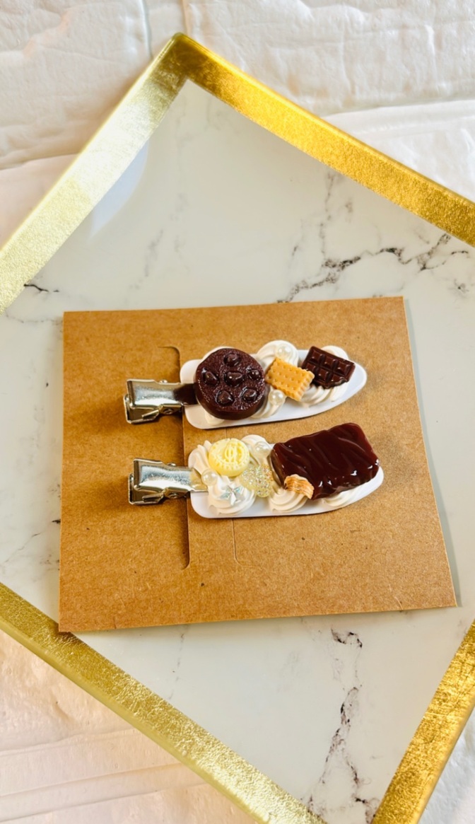 【ハンドメイド】前髪クリップ ホイップデコ クッキー
