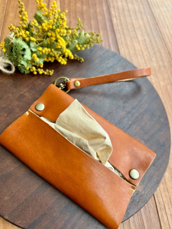 🔶ハンドメイド🔶本革ポケットティッシュケース➕レザーストラップ