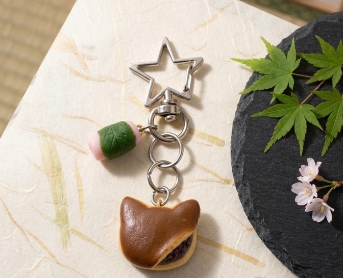 【ハンドメイド】猫どら焼き　ミニチュアフード　チャーム