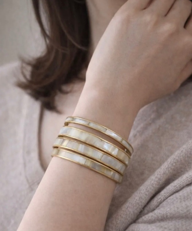 未使用 タグ付き ゴールド×シェル調 ブレスレット バングル 重ね付け