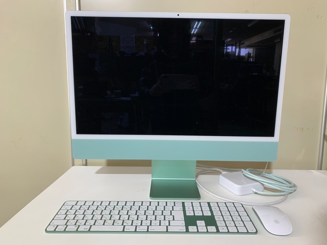 iMac 24インチ（M1チップ / 8GBメモリ / 8コア）グリーン