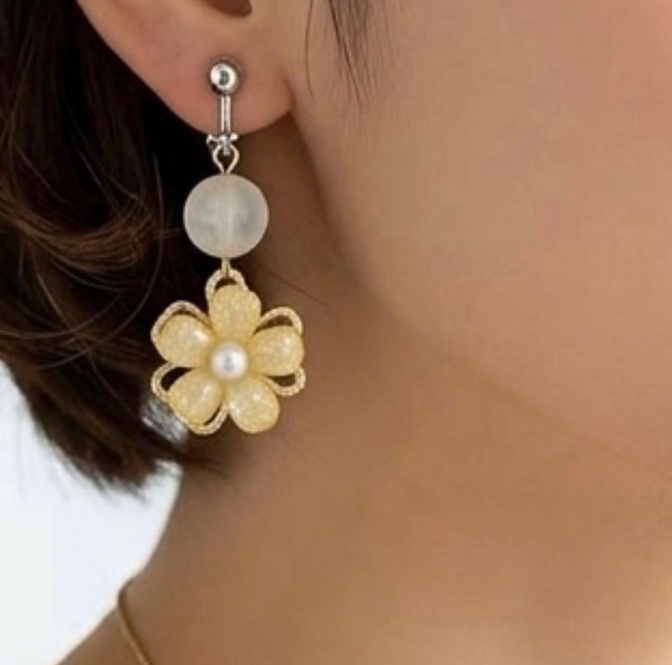 【リメイク】フラワーイヤリング パール 花モチーフ ゴールド 大人かわいい