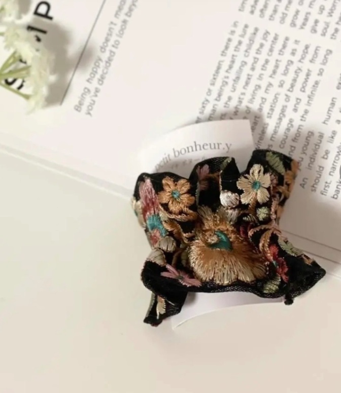 インド刺繍リボン くしゅくしゅポニーフック