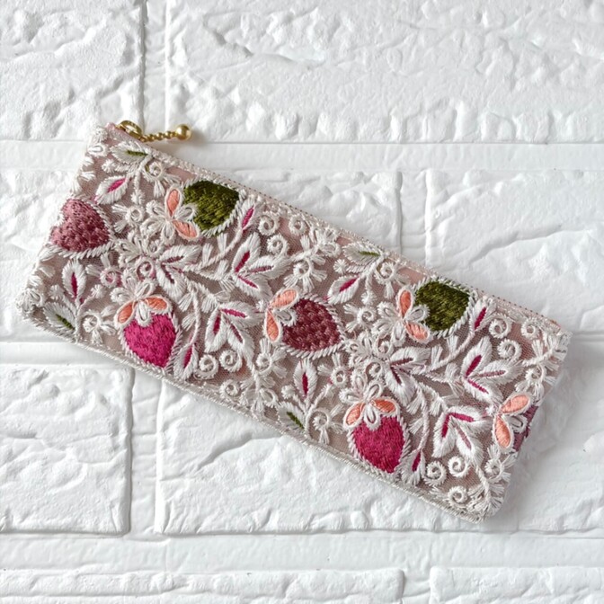 インド刺繍リボン🎀苺ペンケース🍓ピンク